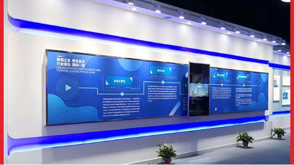 揭秘多屏聯(lián)動滑軌屏系統(tǒng)：革新視覺體驗(yàn)，引領(lǐng)科技未來！